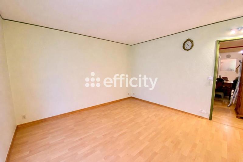 Appartement - 81 m² - 3 pièces