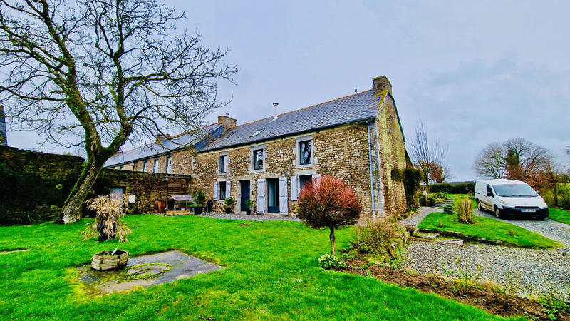 Maison - 121 m² - 5 pièces