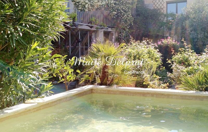 Maison - 262 m² - 9 pièces