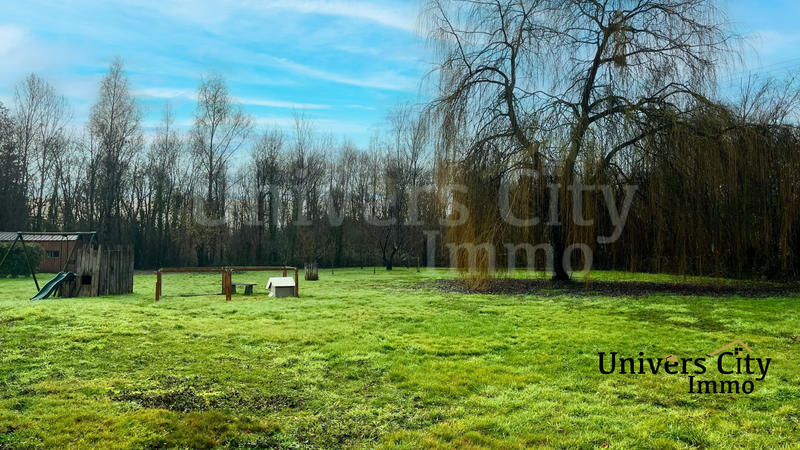 Maison traditionnelle - 126 m² - 8 pièces