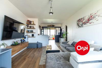 Appartement - 80 m² - 4 pièces