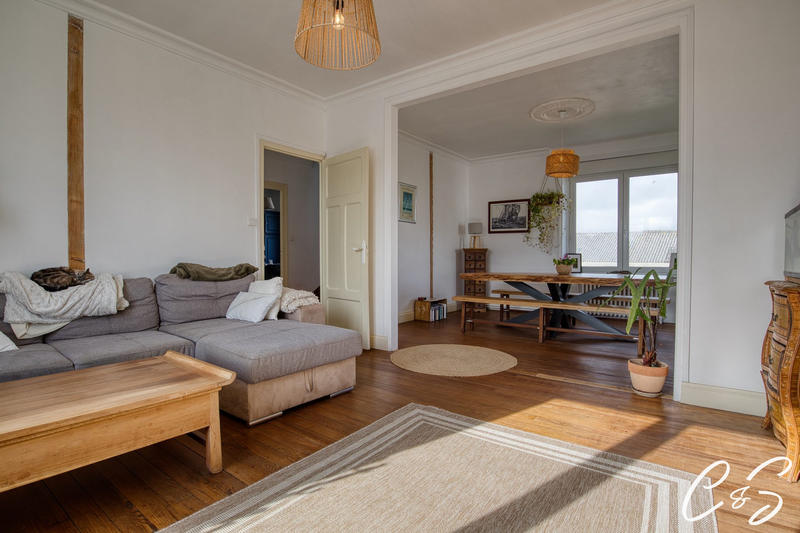 Maison ancienne - 193 m² - 7 pièces