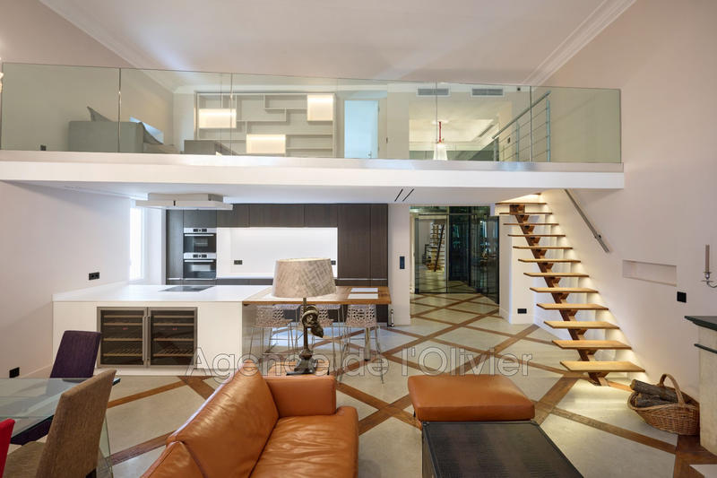 Appartement - 150 m² - 4 pièces