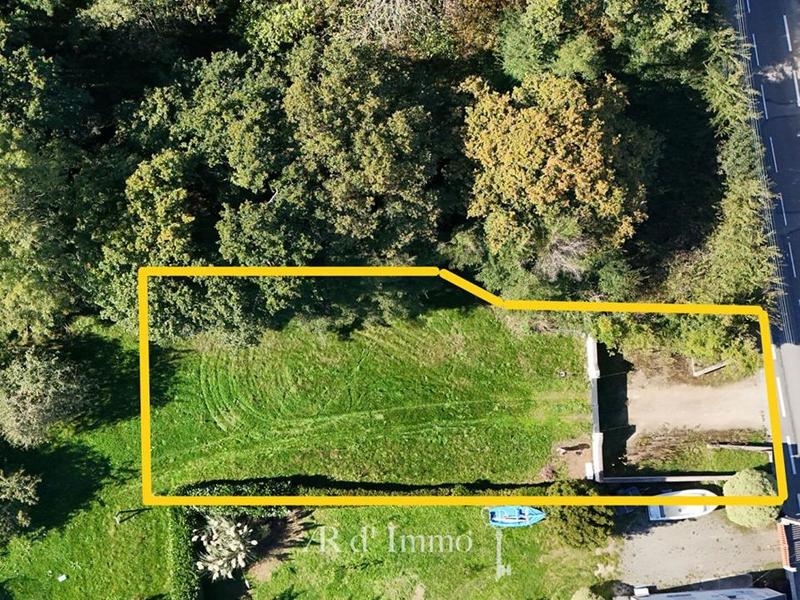 Terrain constructible - 640 m²