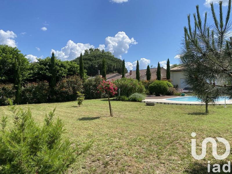 Maison - 220 m² - 7 pièces