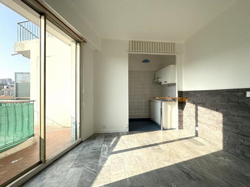 Studio - 20 m² - 1 pièce