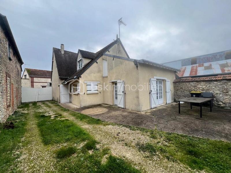 Maison en pierre - 130 m² - 6 pièces