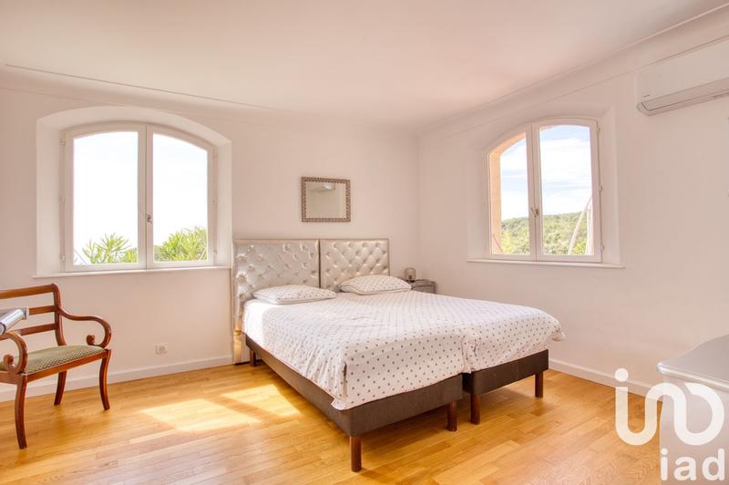 Maison de maîtres - 294 m² - 5 pièces