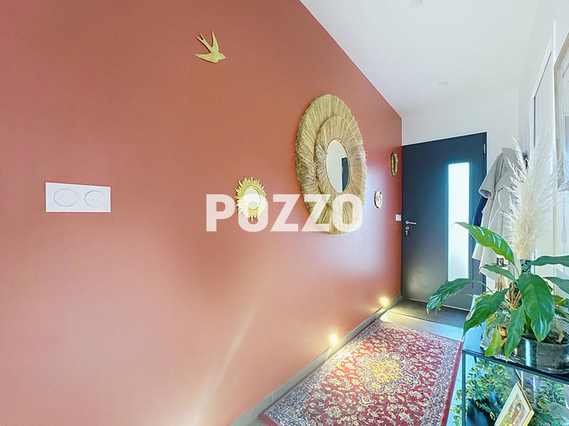 Maison - 95 m² - 5 pièces