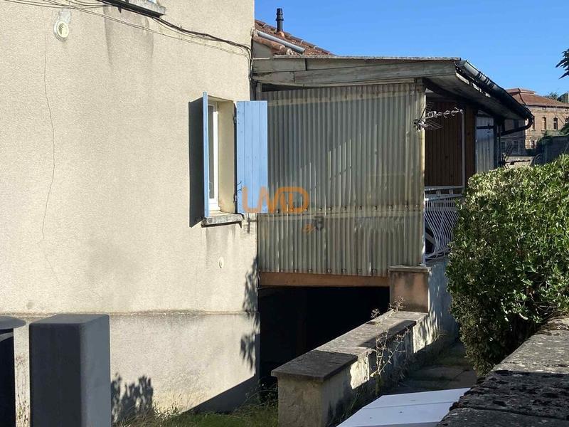 Maison - 180 m² - 11 pièces