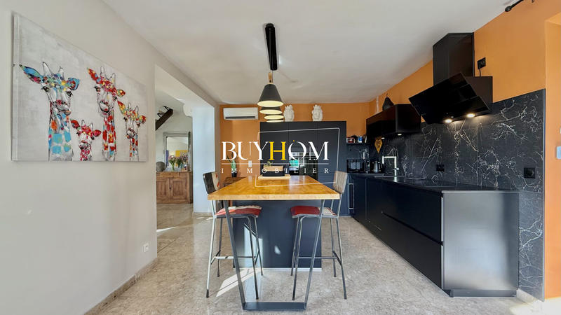 Maison - 190 m² - 5 pièces