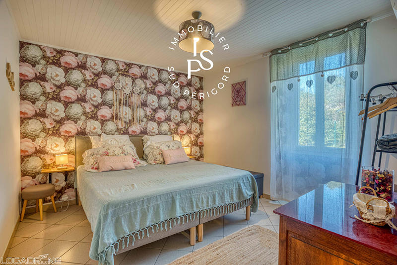 Maison - 192 m² - 6 pièces