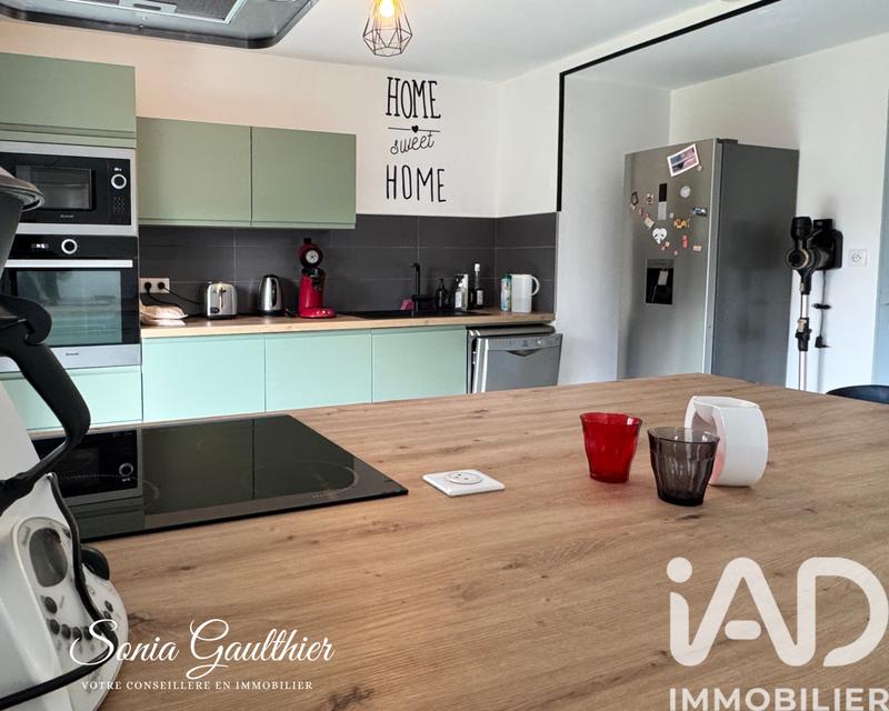 Maison - 90 m² - 5 pièces