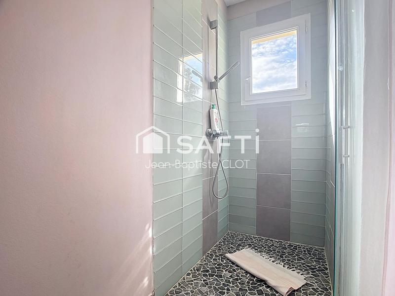 Maison - 158 m² - 8 pièces