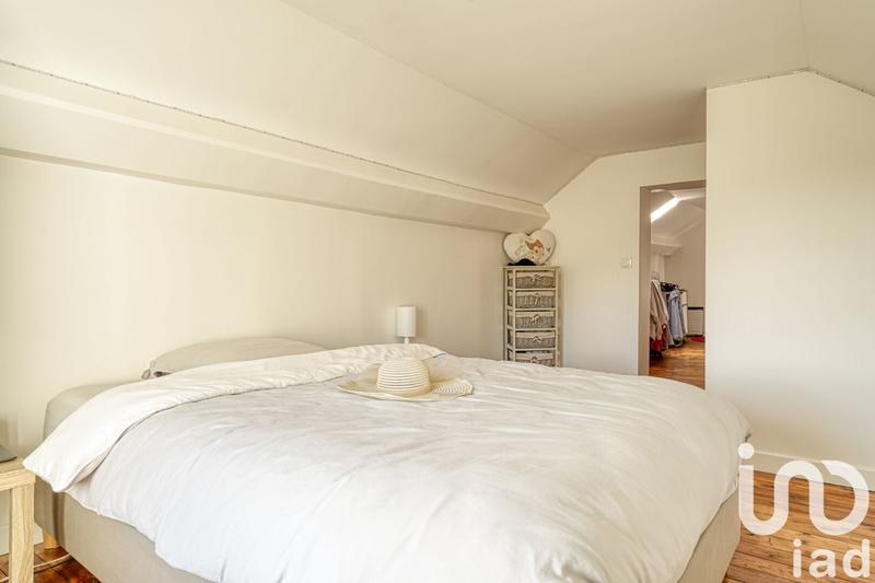 Maison - 300 m² - 9 pièces