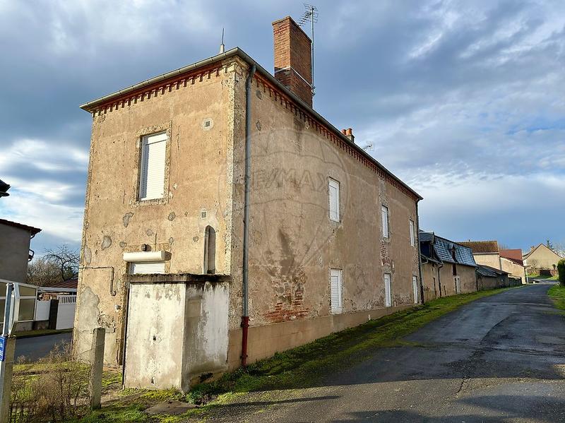 Maison - 180 m² - 8 pièces