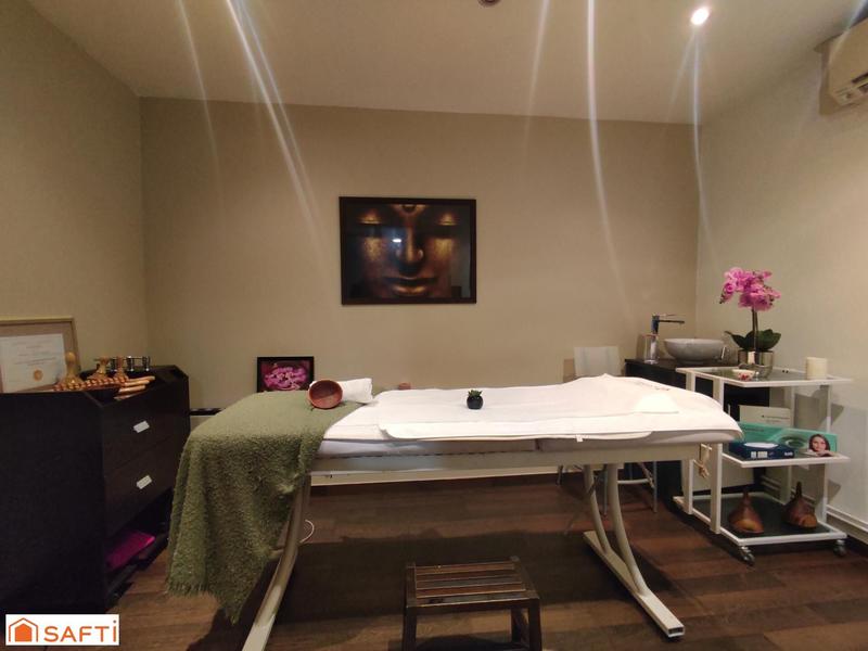 Local commercial - 100 m² - 10 pièces