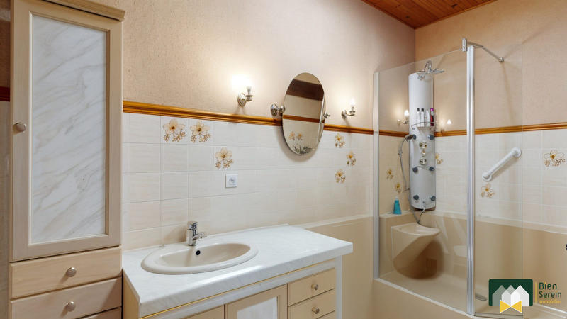 Maison - 200 m² - 6 pièces