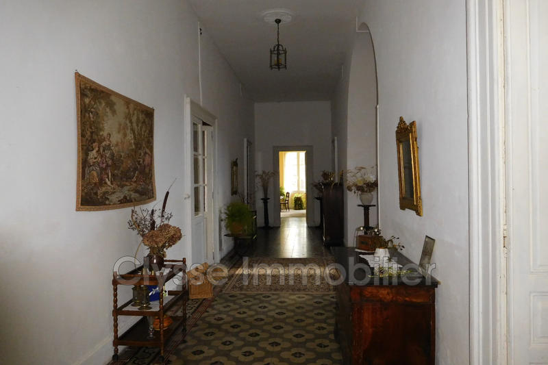 Maison - 820 m² - 18 pièces