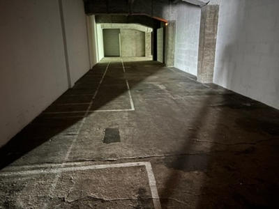 Local commercial - 1 203 m²