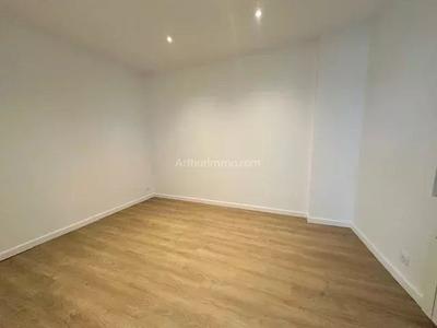 Appartement - 80 m² - 3 pièces