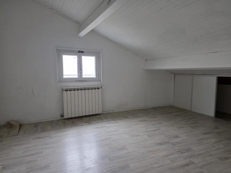 Maison traditionnelle - 200 m² - 9 pièces