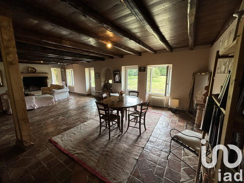 Maison - 240 m² - 6 pièces