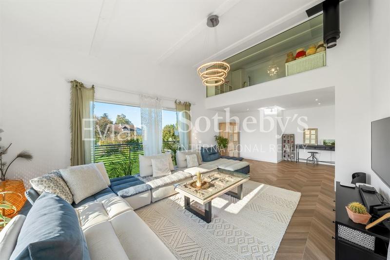 Maison - 269 m² - 7 pièces