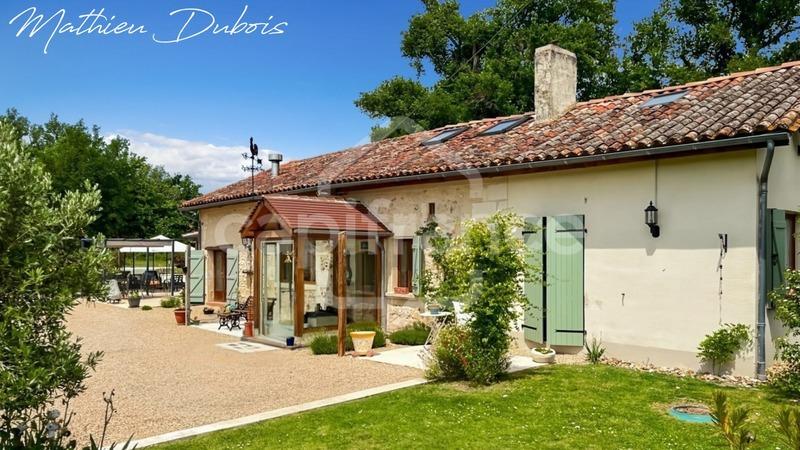 Maison - 167 m² - 8 pièces