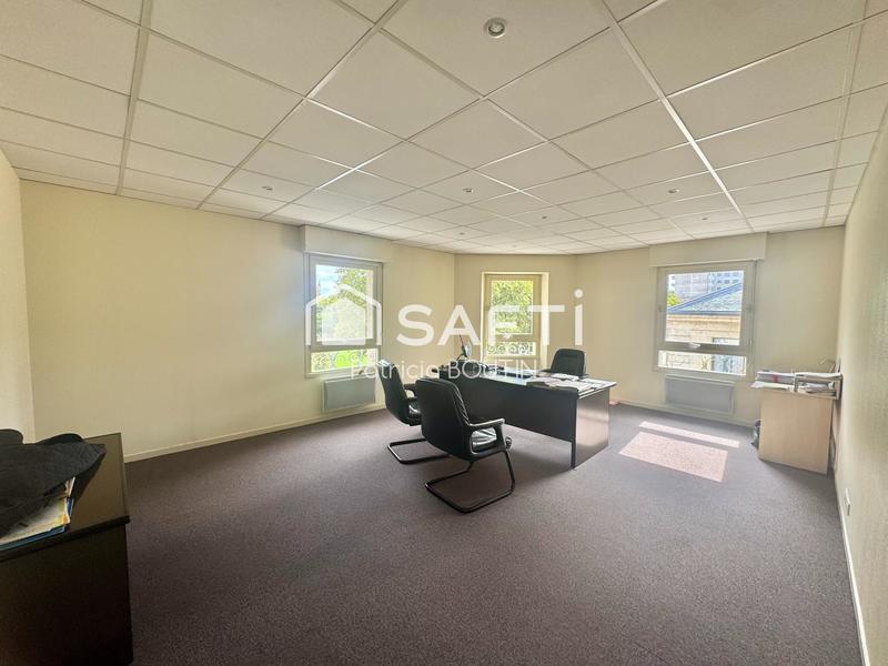 Local commercial - 257 m² - 7 pièces