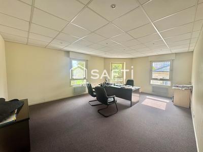 Local commercial - 257 m² - 7 pièces