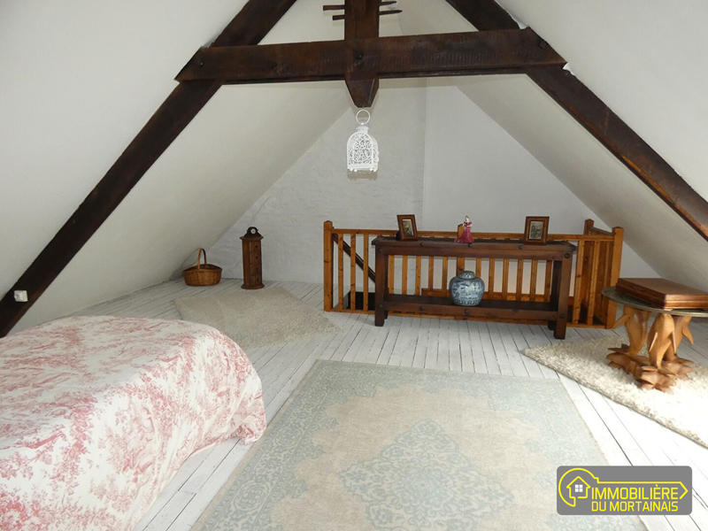 Maison - 330 m² - 7 pièces