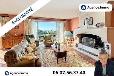 Maison ancienne - 258 m² - 8 pièces