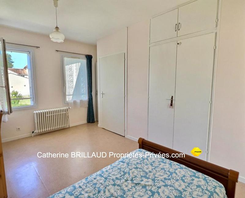 Maison - 1 154 m² - 35 pièces