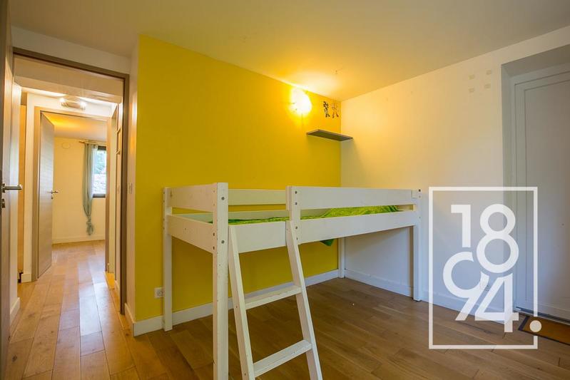 Demeure - 160 m² - 7 pièces