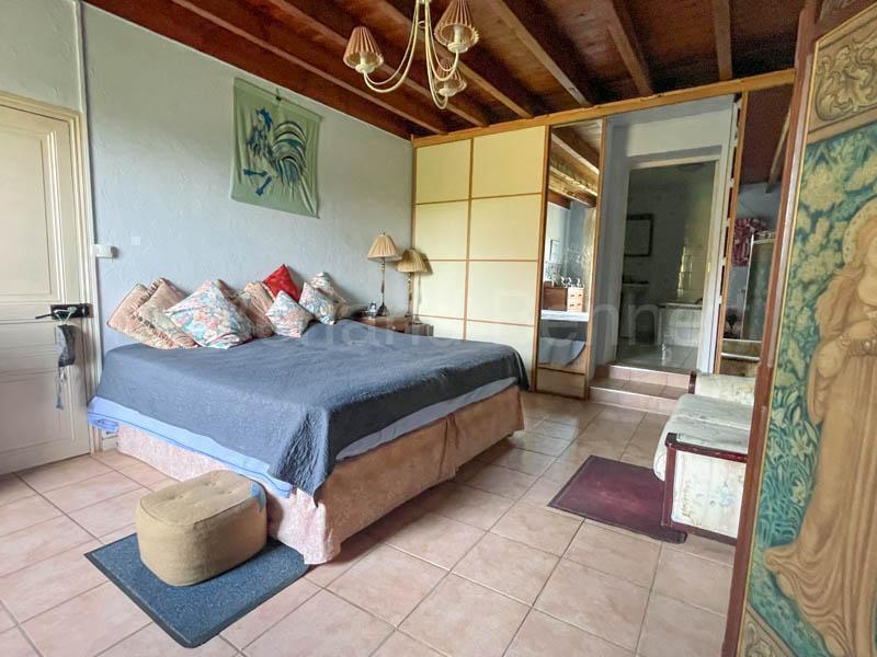 Maison de village - 220 m² - 6 pièces