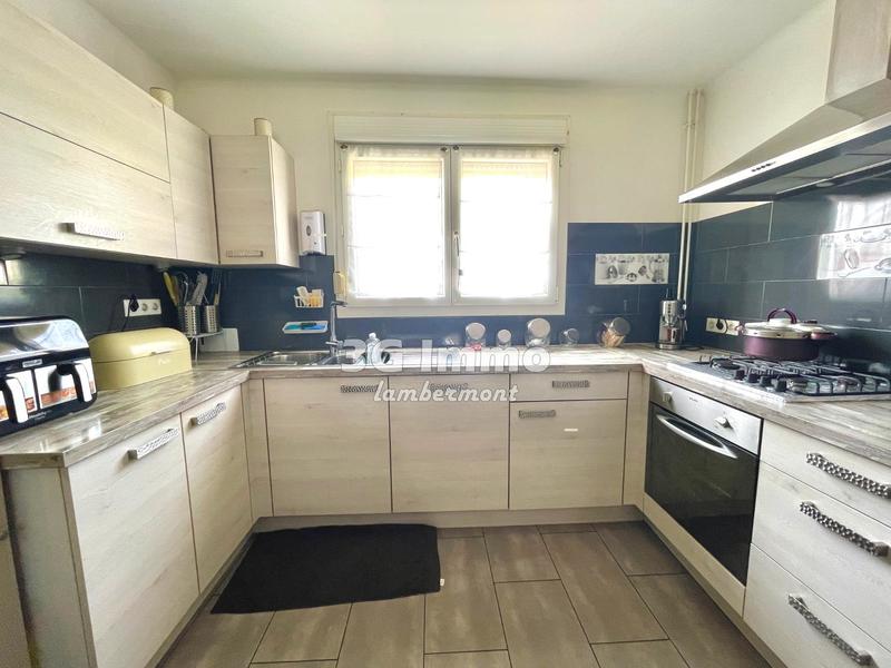 Maison jumelée - 80 m² - 5 pièces