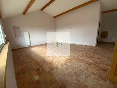 Maison - 300 m² - 9 pièces