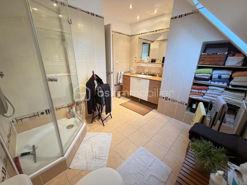 Maison - 167 m² - 7 pièces