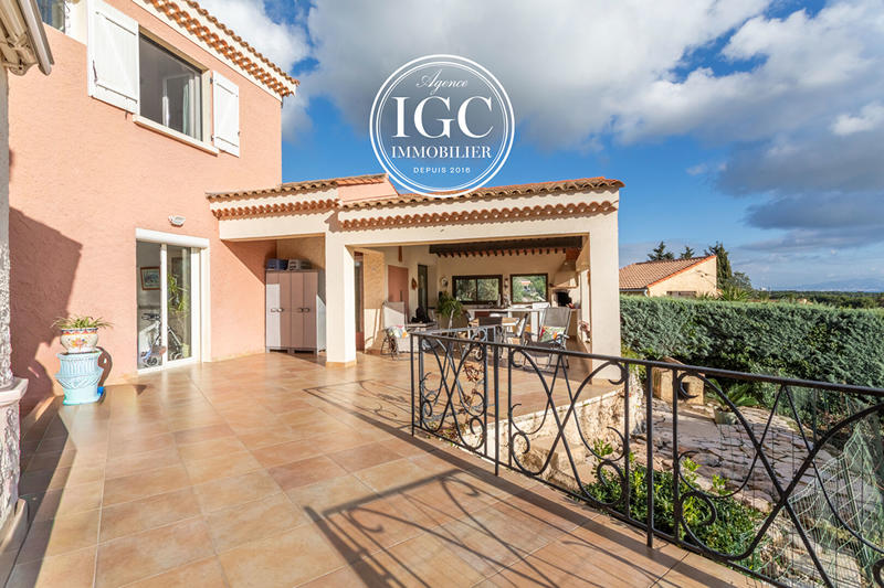 Maison - 180 m² - 5 pièces