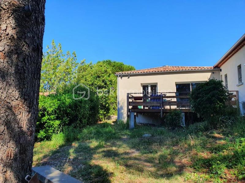 Maison - 214 m² - 8 pièces