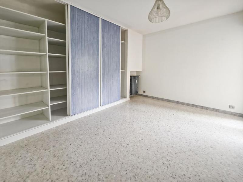 Appartement - 98 m² - 5 pièces