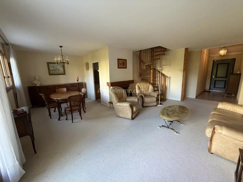 Maison - 147 m² - 8 pièces