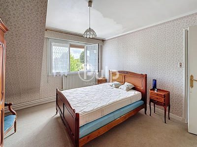 Maison - 108 m² - 8 pièces