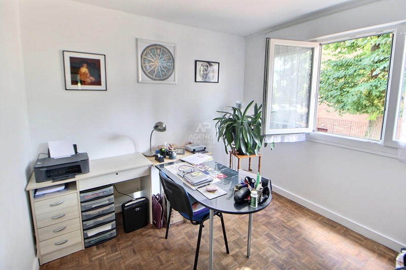 Appartement - 92 m² - 5 pièces