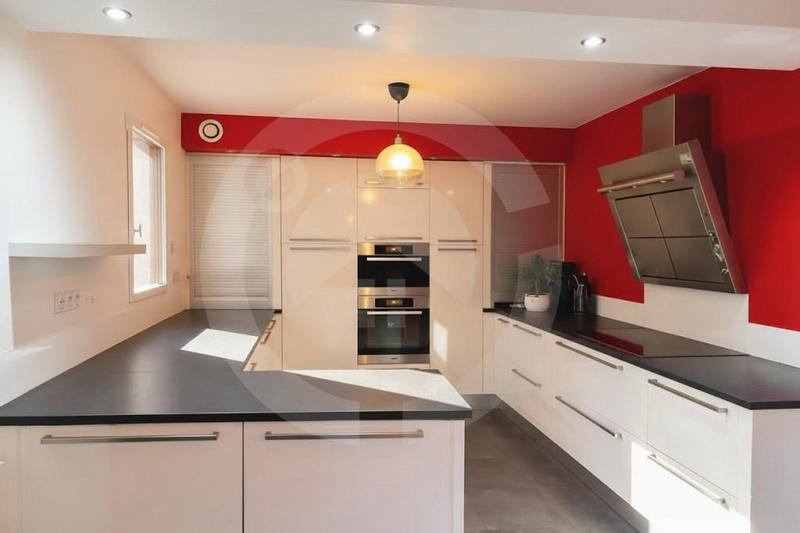 Maison - 130 m² - 6 pièces