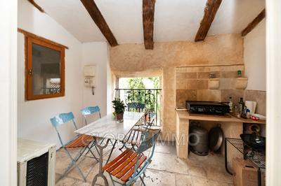 Maison - 242 m² - 10 pièces