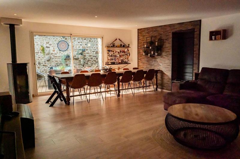 Maison - 240 m² - 6 pièces