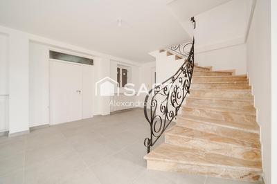 Villa - 215 m² - 7 pièces