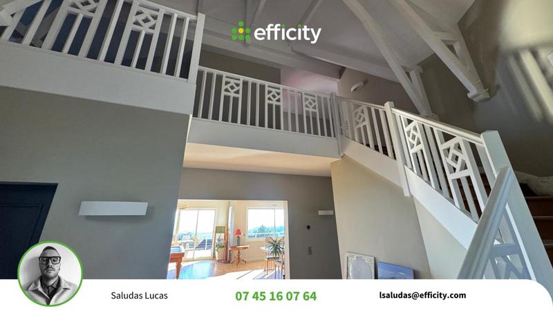 Maison - 490 m² - 6 pièces